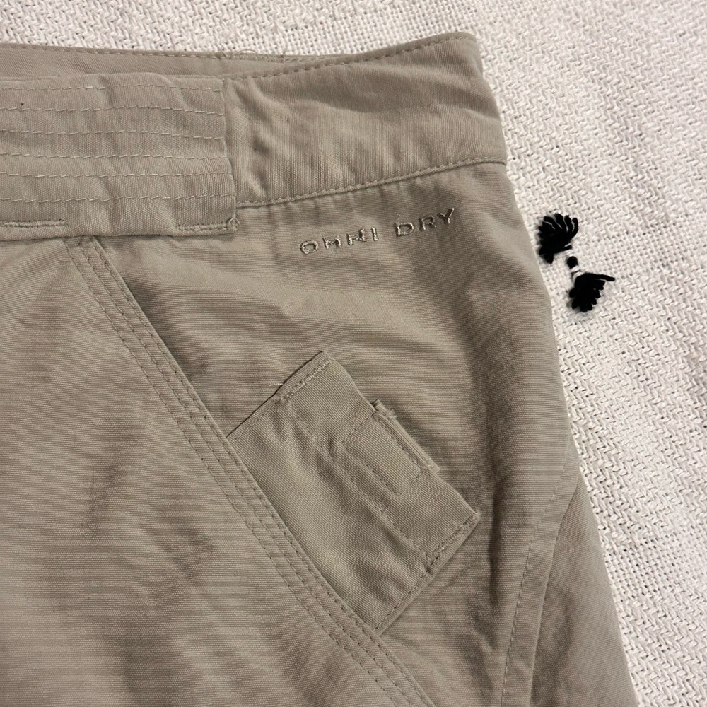 Columbia Women's Light Khaki Zip-Off Cargo Pants - Picture 4 of 9